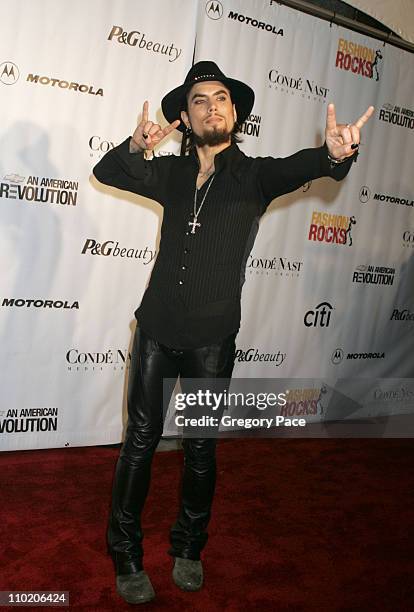 Dave Navarro during Fashion Rocks 2004 - "An Unprecedented Night of Style and Sound" - Red Carpet at Radio City Music Hall in New York City, New...