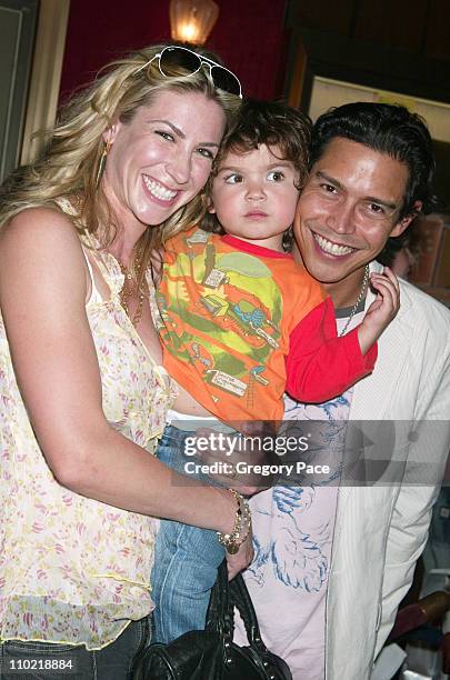 Anthony Ruivivar with son Kainoa and wife Yvonne Jung