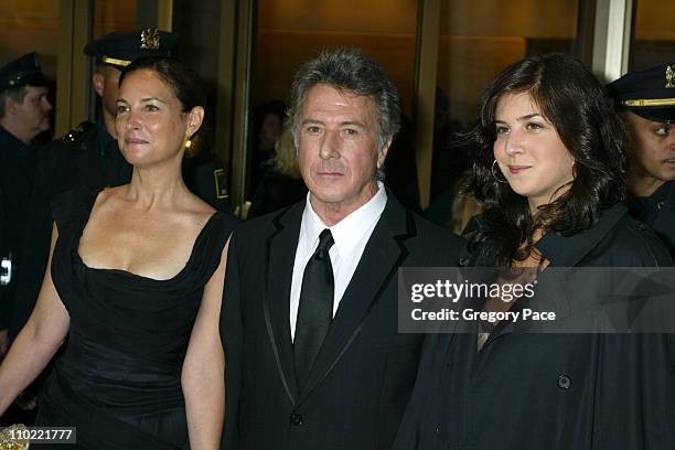 Lisa Hoffman, Dustin Hoffman, and daughter Becky Hoffman