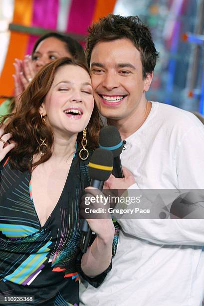 Drew Barrymore and Jimmy Fallon during Drew Barrymore and Jimmy Fallon Visit MTV's "TRL" - April 5, 2005 at MTV Studios - Times Square in New York...