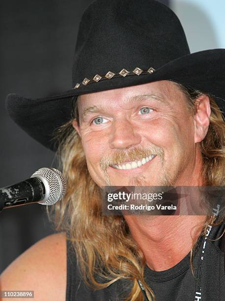 Trace Adkins during Orange Bowl Beach Bash 2005 - Press Conference at Hollywood Beach in Miami, Florida, United States.