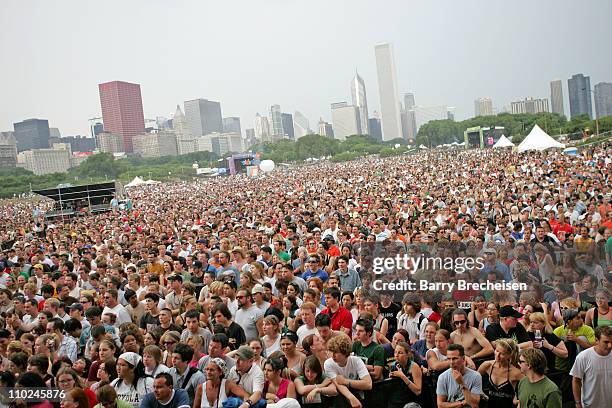 Crowd during Lollapalooza 2005 - Day One at Grant Park in Chicago, Illinois, United States.