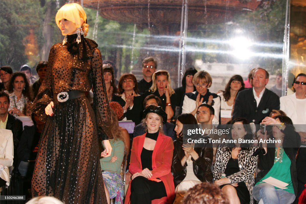 Paris Haute Couture Fashion Week - Fall/Winter 2005 - Jean-Louis Scherrer - Front Row