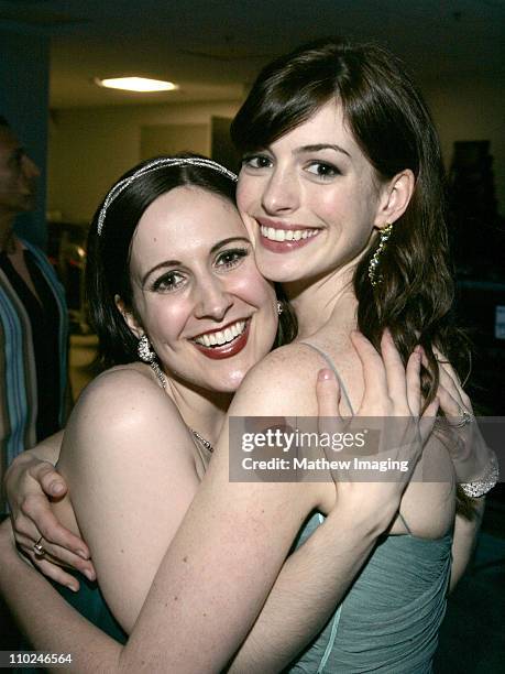 Stephanie D'Abruzzo and Anne Hathaway **exclusive**