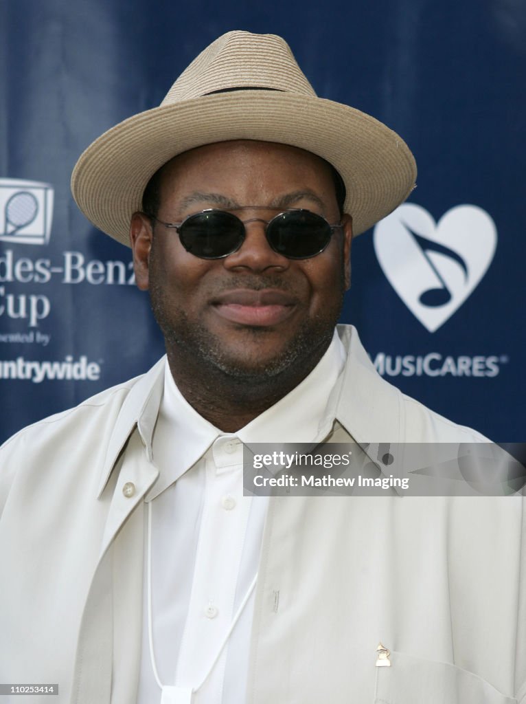Gibson/Baldwin Presents "Night at the Net" to Benefit MusiCares Foundation - July 25, 2005