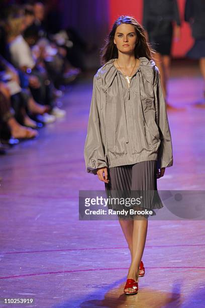 Anouck Lepere wearing Marc Jacobs Spring 2006 during Olympus Fashion Week Spring 2006 - Marc Jacobs - Runway at N.Y. State Armory in New York City,...