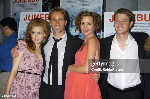 Amy Adams, Alessandro Nivola, Embeth Davidtz and Benjamin McKenzie