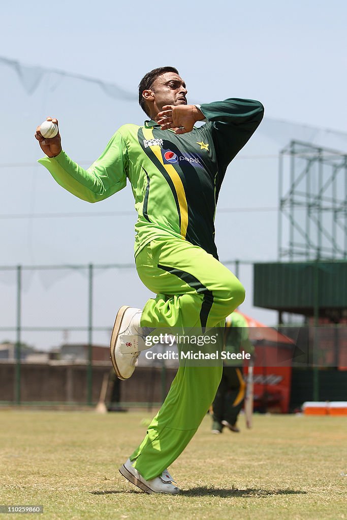 Shoaib Akhtar of Pakistan Announces His Retirement From International Cricket