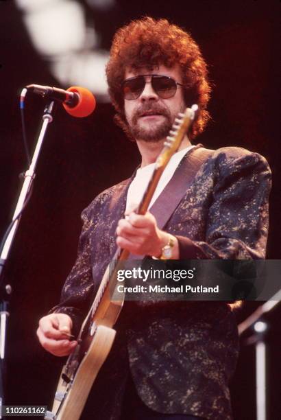 Jeff Lynne of Electric Light Orchestra, ELO, performs on stage, UK, circa 1986.