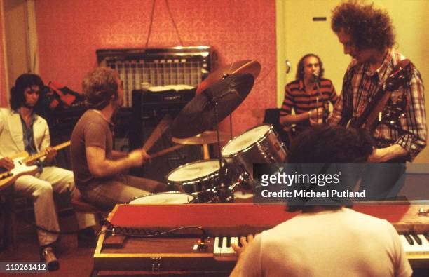 Family rehearsing, Harlesden, London, 17th July 1972. L-R John Whitney, Rob Townsend, John Palmer, Roger Chapman, Jim Cregan.