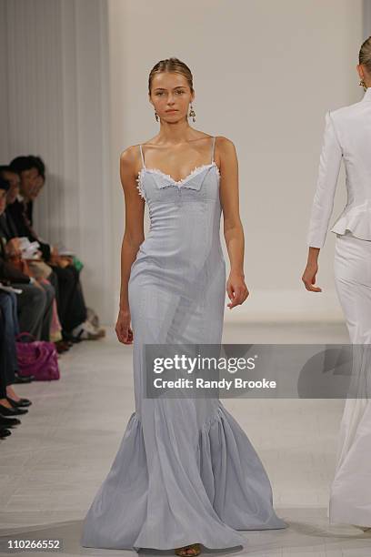 Valentina Zelyaeva wearing Ralph Lauren Spring 2006