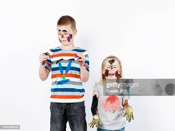 kids playing with finger paint - 4 girls finger painting bildbanksfoton och bilder