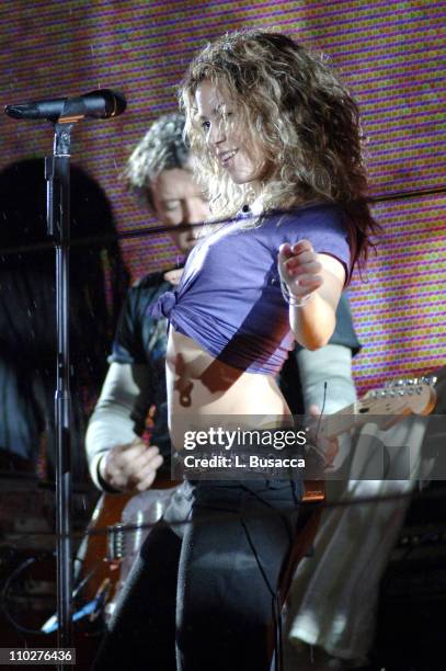 Shakira In Concert New York City Photos and Premium High Res Pictures