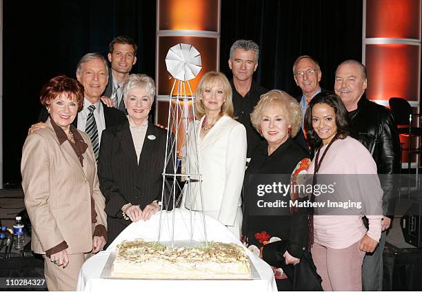 Casper Van Dien, Patrick Duffy, David Kenin, Stacy Keach, Marion Ross, Richard Chamberlain, Shirley Jones, Shelley Long, Doris Roberts and Judy Reyes