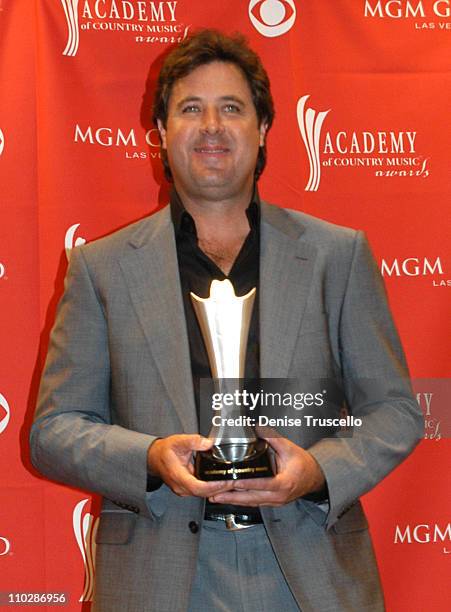 Vince Gill, winner "The Home Depot Humanitarian Award"