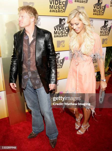 Oliver Kahn and Verena Kerth during 2006 MTV Video Music Awards - Arrivals at Radio City Music Hall in New York City, New York, United States.