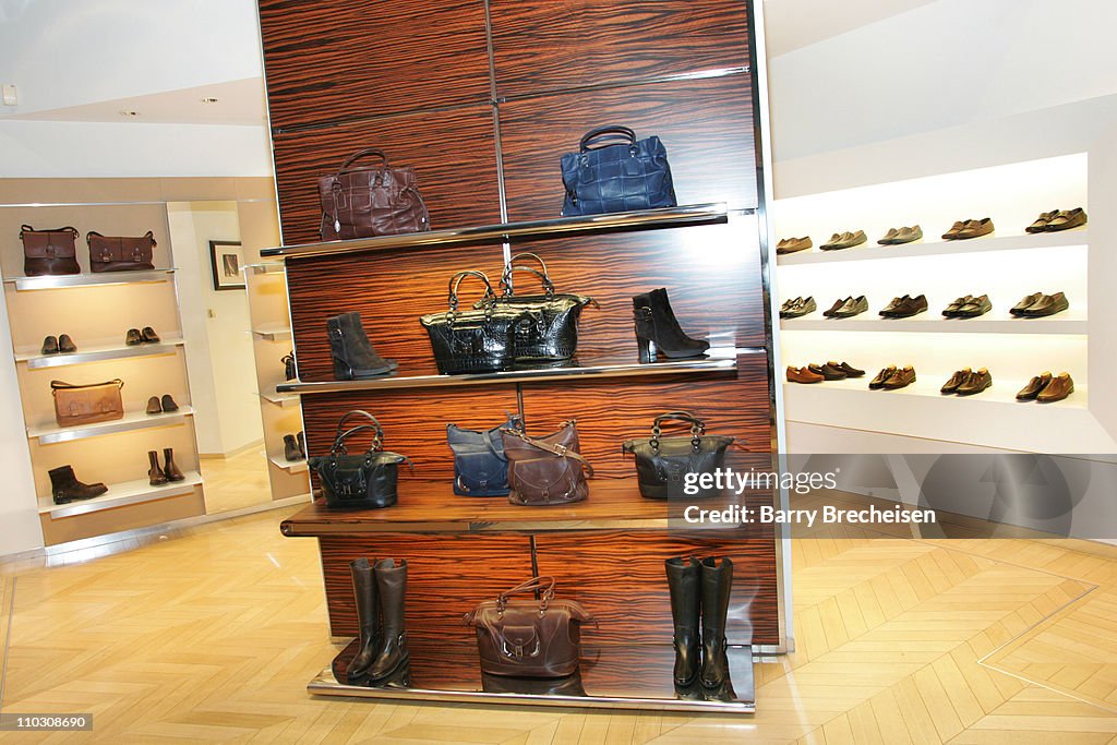 Laura Linney Hosts TODS 2007 Collection