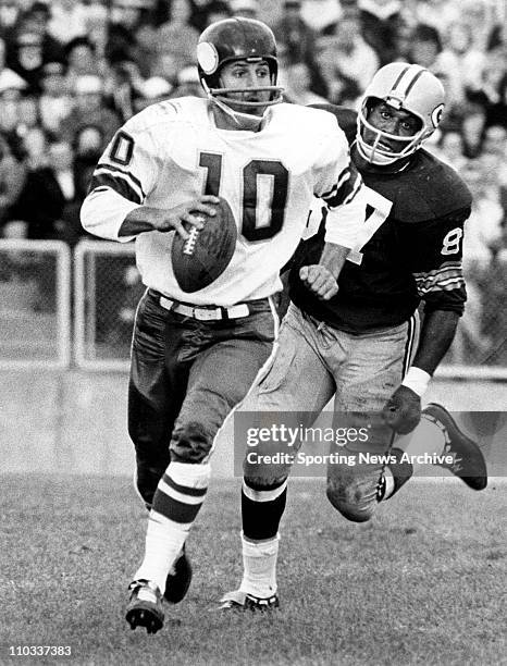 Fran Tarkenton of the Minnesota Vikings in action against Green Bay Packers.