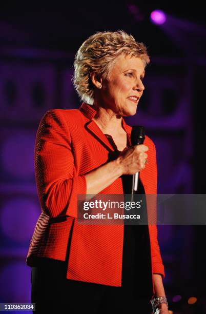 Singer Anne Murray performs onstage during the 39th Annual Songwriters Hall of Fame Ceremony at the Marriott Marquis on June 19, 2008 in New York...