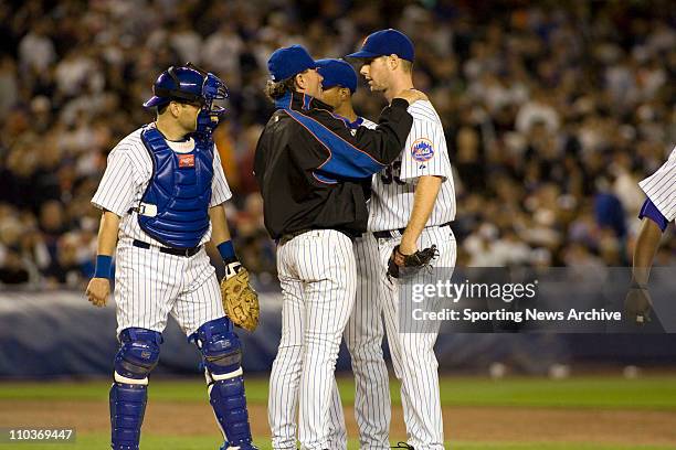 May 20, 2007 - New York, NY, USA - JOHN MAINE & PAUL LO DUCA & pitching coach RICH PETERSON during the New York Yankees against New York Mets at Shea...