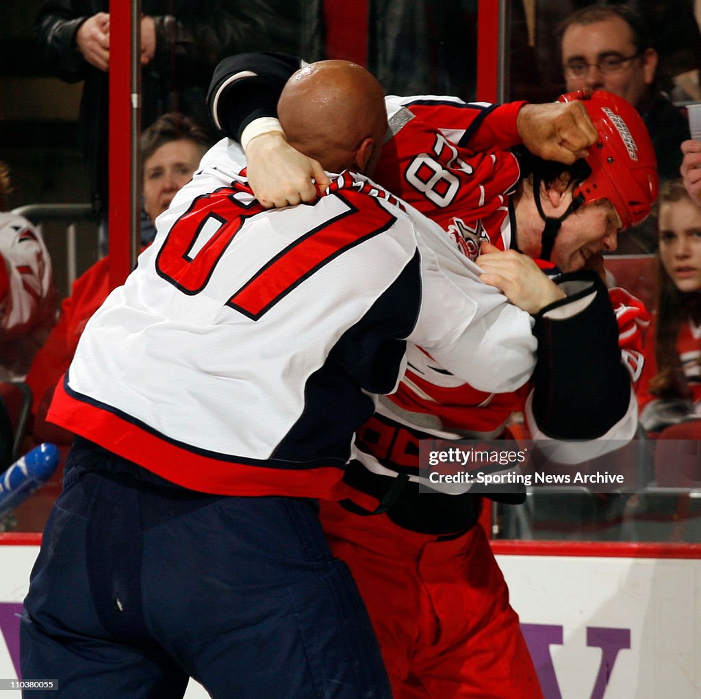 NHL 2008 - Hurricanes Beat Capitals 5-3