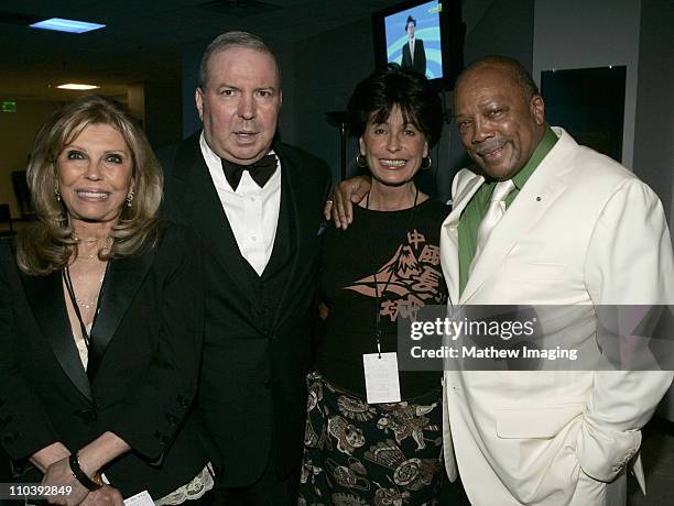 Nancy Sinatra, Frank Sinatra Jr., Tina Sinatra and Quincy Jones *Exclusive Coverage*