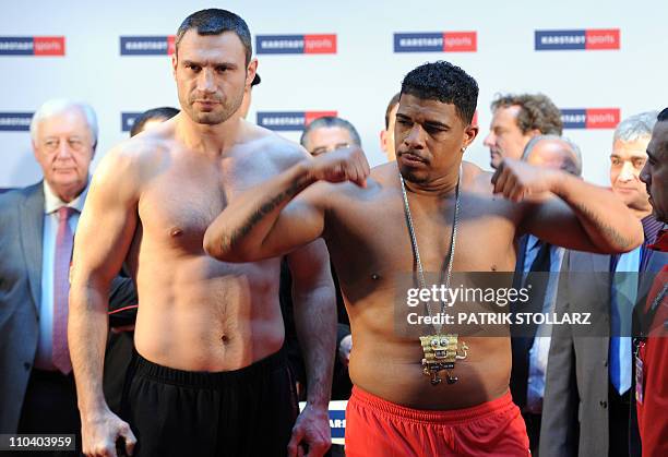 21 Vitali Klitschko V Odlanier Solis Weigh In Photos & High Res