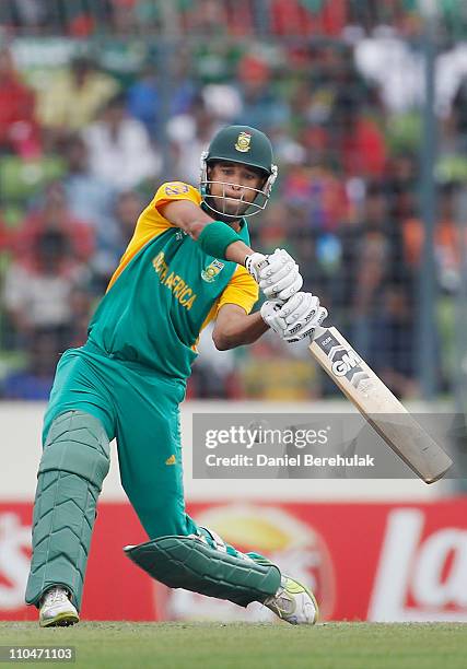 Robin Peterson of South Africa bats during the ICC World Cup Cricket Group B match between Bangladesh and South Africa at Shere-e-Bangla National...