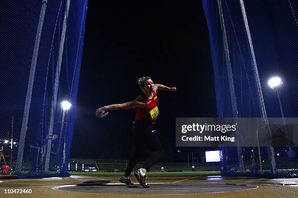 Dani Samuels of NSWIS competes in the Women's Discus Throw during the Sydney Track Classic at the Sydney Olympic Park Athletic Centre on March 19,...