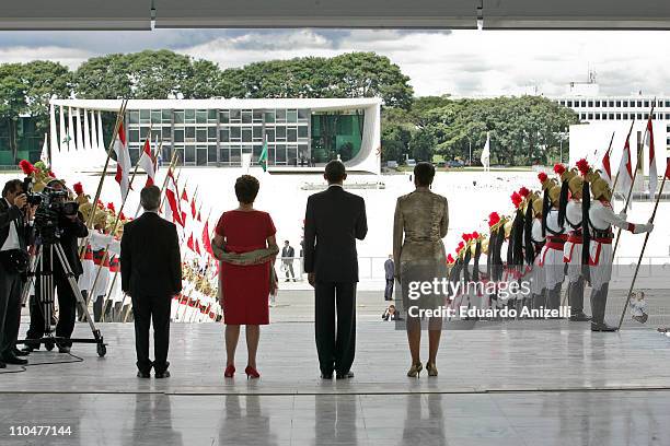 Brazilian President Dilma Rousseff, US President Barack Obama and first lady Michelle Obama during the National Anthem at Palacio do Planalto on...