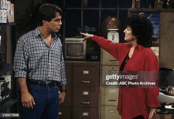Dogsmith Rhoda 35 Rhoda Gemignani Stock Photos, High-Res Pictures, and Images - Getty ...