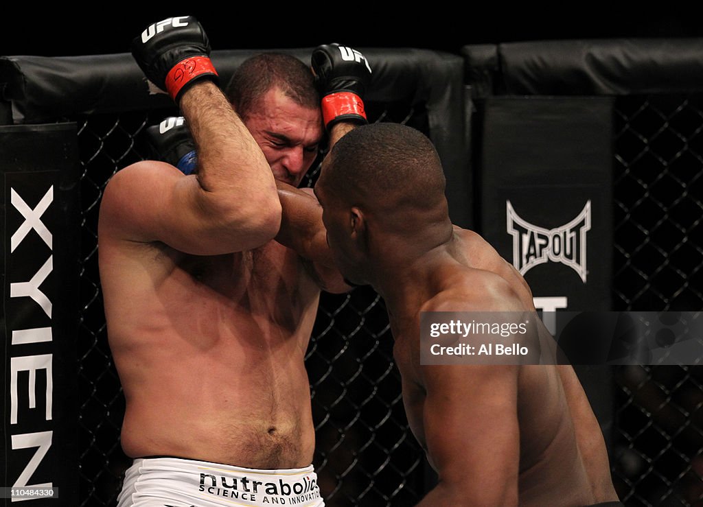 Ufc Shogun Rua Jon Jones punches Mauricio