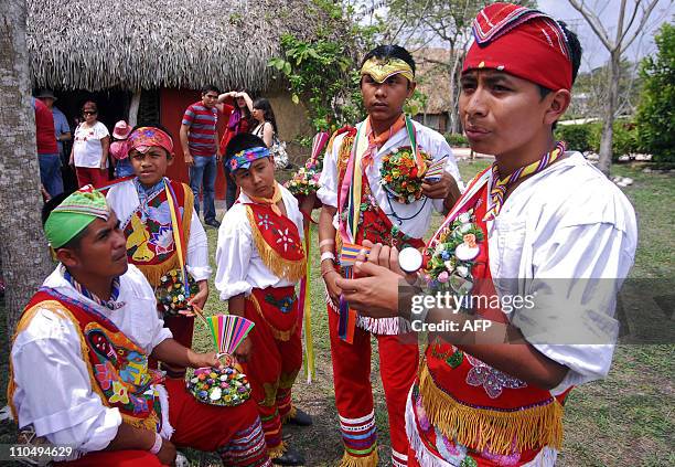 Mexican Totonaca indigenous boys prepare to perform the ritual dance of Los Voladores at a school for "Voladores" in Papantla, in the state of...