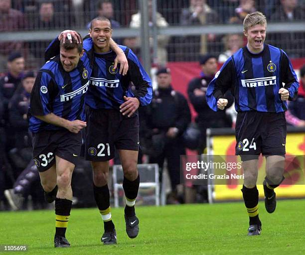 Cristian Vieri celebrates with team mates during the Serie A 24th Round League match between Perugia and Inter Milan played at the Renato Curi...