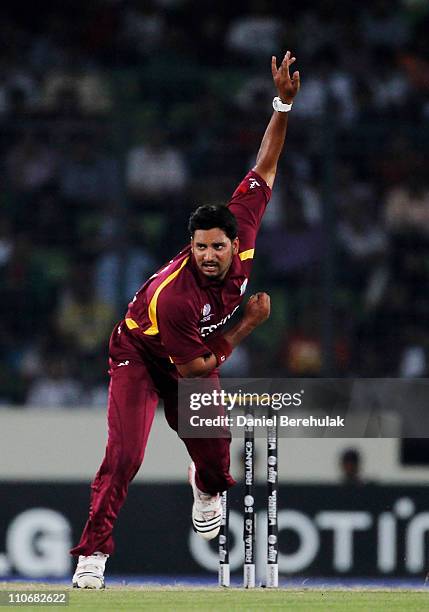 Ravi Rampaul of West Indies bowls during the first quarter-final match of the ICC Cricket World Cup between Pakistan and West Indies at...