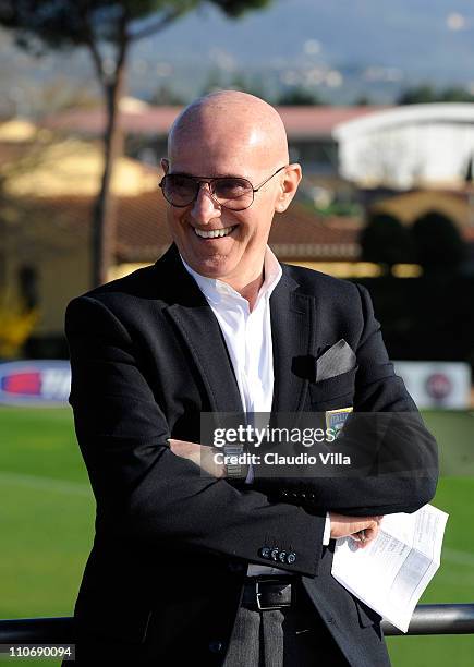 Italian Football Youth Coordinator Arrigo Sacchi during a training session ahead of their EURO 2012 qualifier against Slovenia at Coverciano on March...