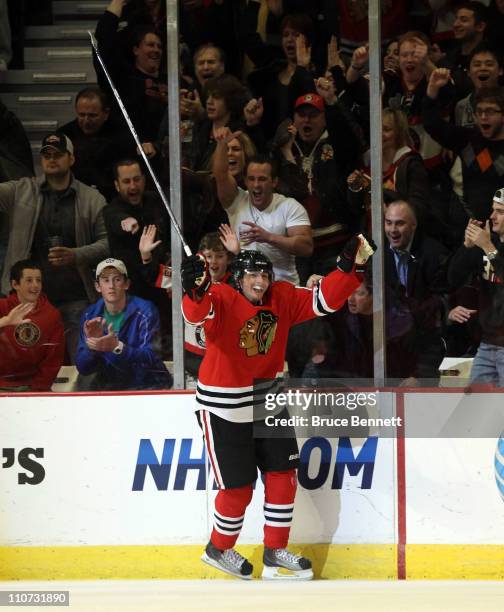 Patrick Kane of the Chicago Blackhawks scores at 12:04 of the third period against the Florida Panthers at the United Center on March 23, 2011 in...