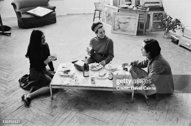 French artist Francoise Gilot with Claude and Paloma, her children by Spanish painter Pablo Picasso, 1966.