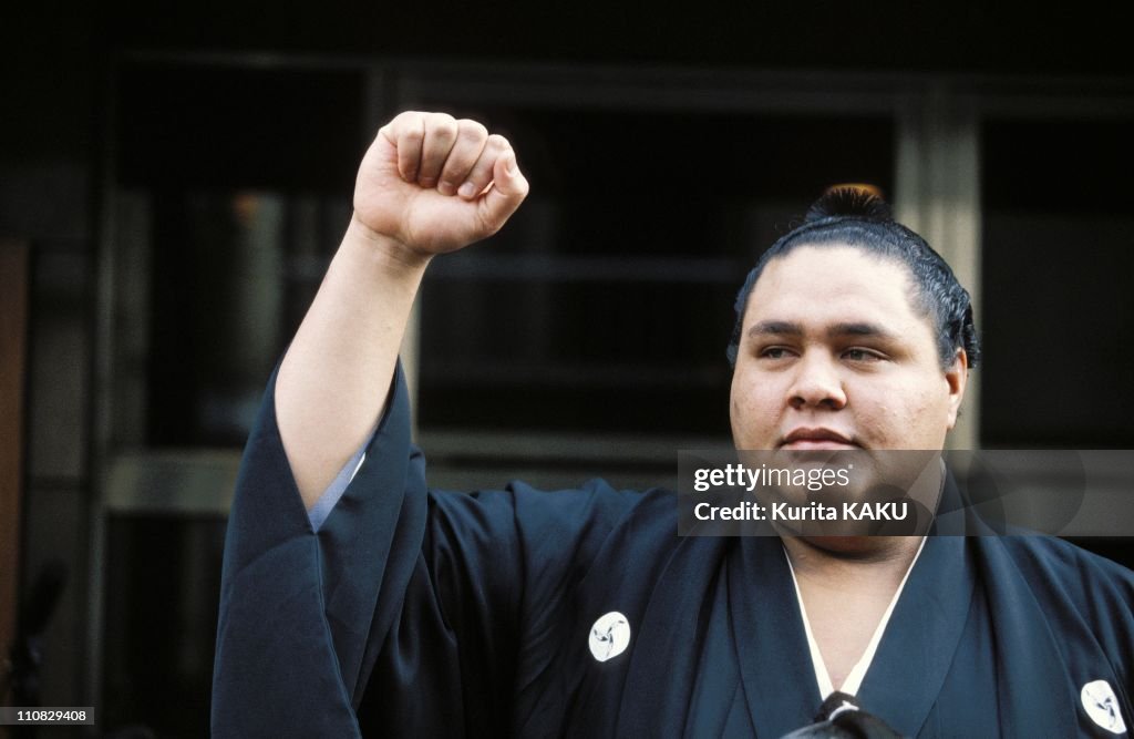 Champion Of The Sumo Hawaian Akebeno In Japan On January 27, 1993.