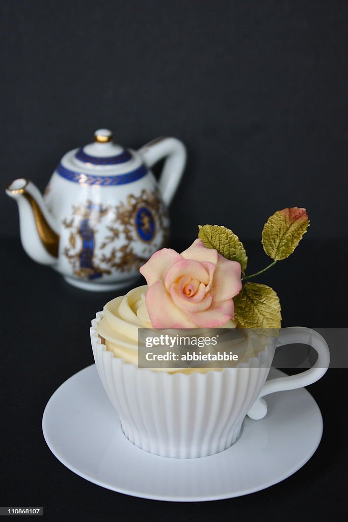 Silicone teacup