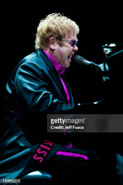 Elton John performs at the Wells Fargo Center on March 25, 2011 in Philadelphia, Pennsylvania. The concert was held on the singers 64th birthday.