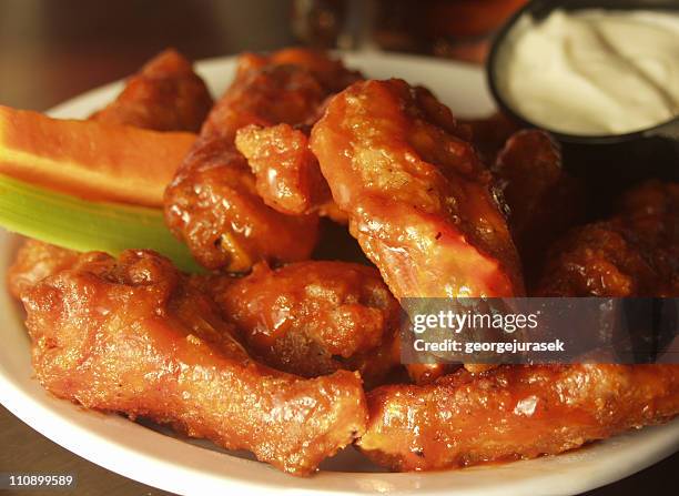 chicken wings - buffalo chicken wings stock pictures, royalty-free photos & images