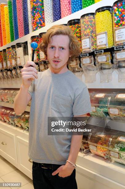 1,507 Asher Roth Photos & High Res Pictures - Getty Images
