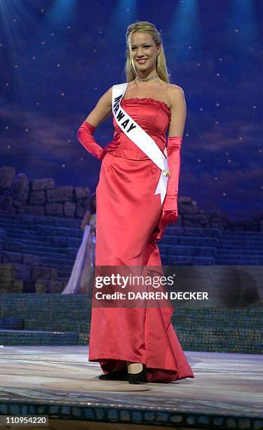 Tonje Kristin Wollo, Miss Norway 2000, competes 07 May 2000 in her choice of evening gown for the coveted 2000 Miss UNIVERSE crown. Each Delegate is...