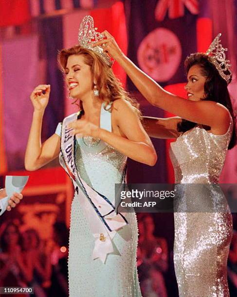 Miss Universe 1995, Chelsi Smith , crowns Miss Venezuela, Alicia Machado from the hometown of Maracay, who won the 1996 Miss Universe title late 17...