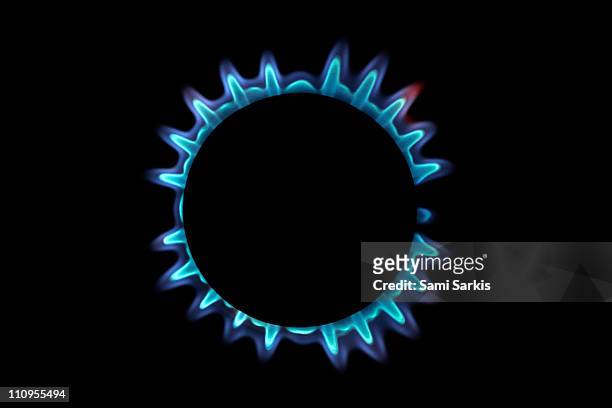 lit blue gas ring, close-up - gasspis bildbanksfoton och bilder