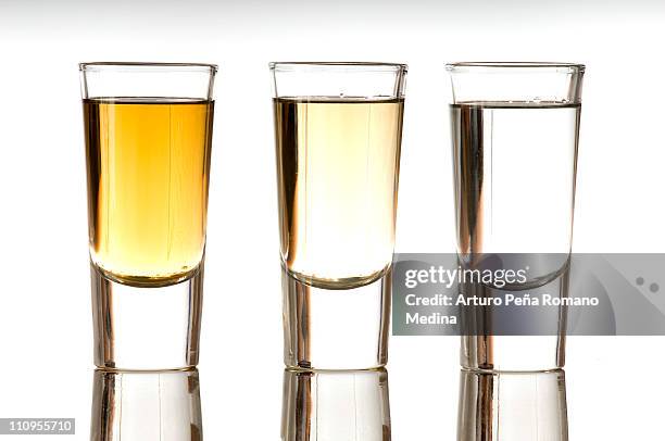 tequilas shot´s - shot glass stock pictures, royalty-free photos & images