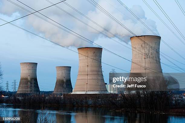 The Three Mile Island Nuclear Plant is seen in the early morning hours March 28, 2011 in Middletown, Pennsylvania.