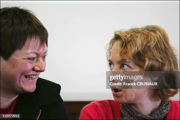 Sylvie Testelin and Isabelle Dinoire in Amiens, France on February 06th, 2006.