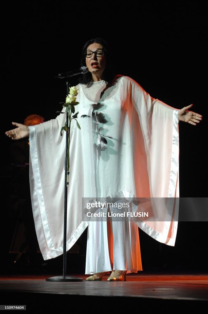 Nana Mouskouri, live at the Arena of Geneva, Switzerland on November 20th, 2007.